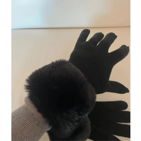 Michael Kors Gloves - Picture 4 of 4